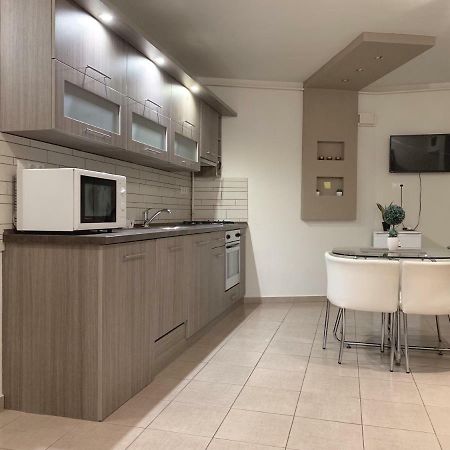 St. Peter Apartman Apartment เปตช์ ภายนอก รูปภาพ