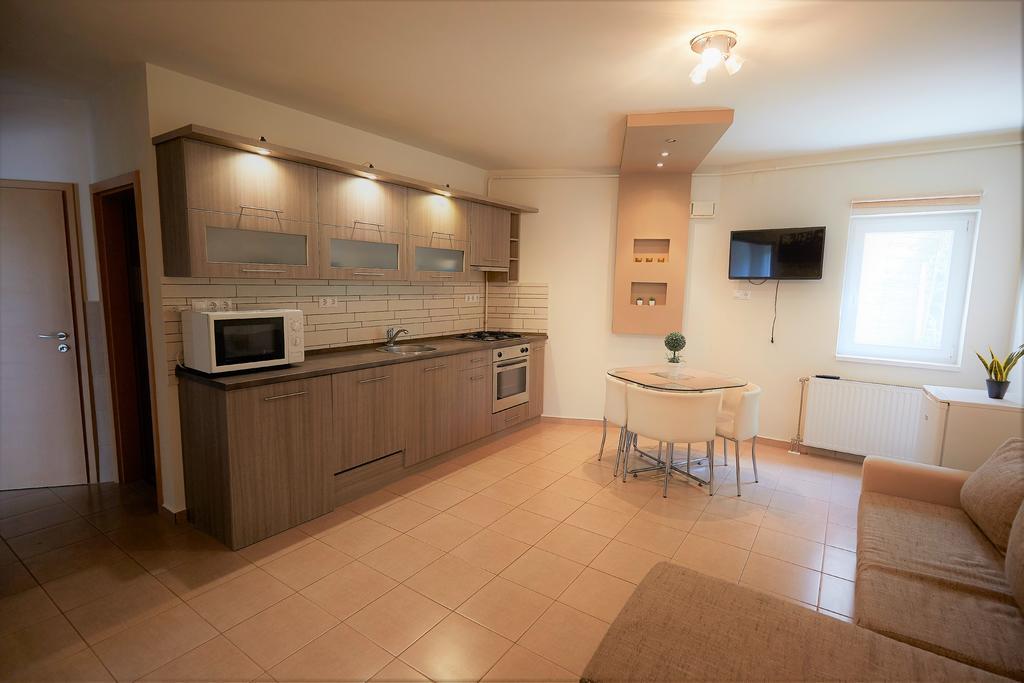 St. Peter Apartman Apartment เปตช์ ภายนอก รูปภาพ