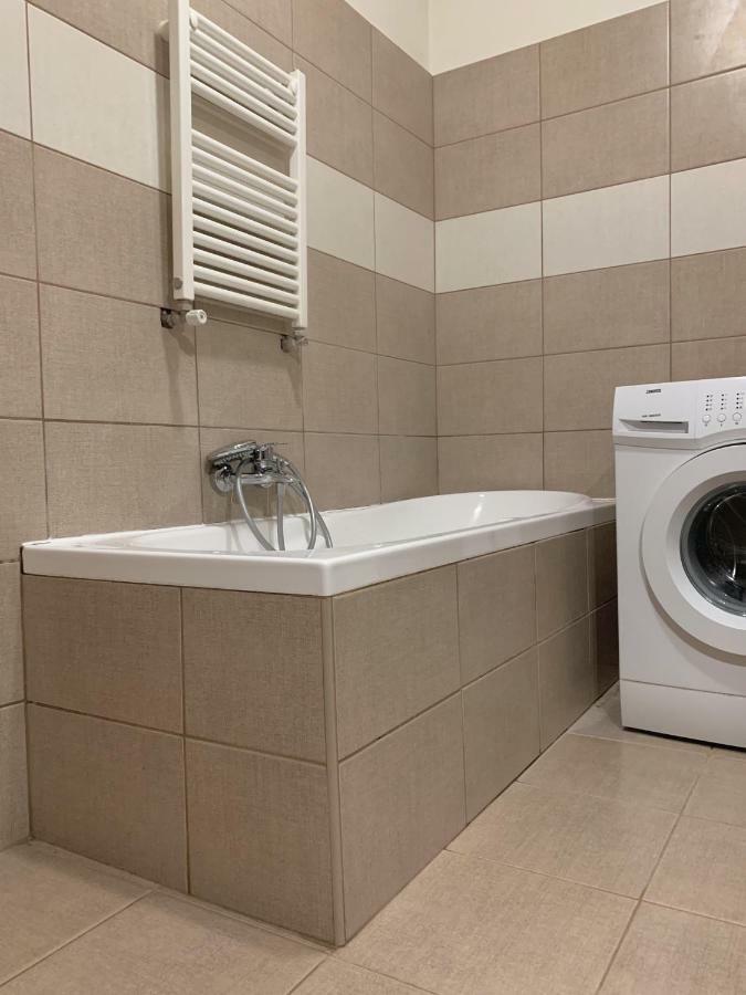 St. Peter Apartman Apartment เปตช์ ภายนอก รูปภาพ